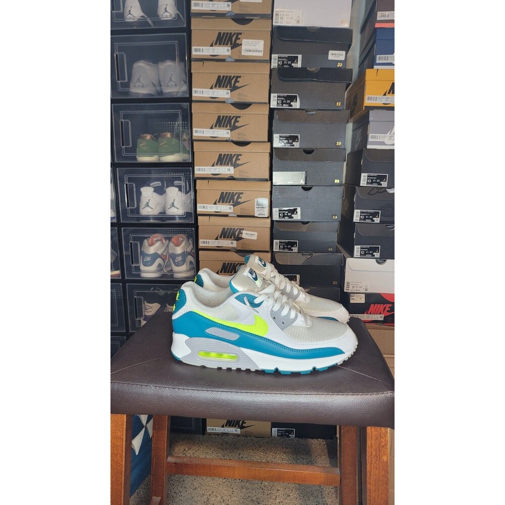 Nike Air Max 90 Spruce Lime Size 10